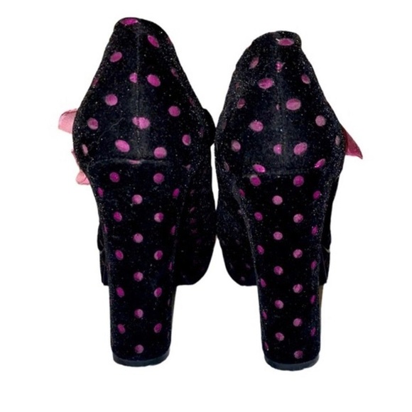 Retro Polkadot Heels! - Picture 3 of 5